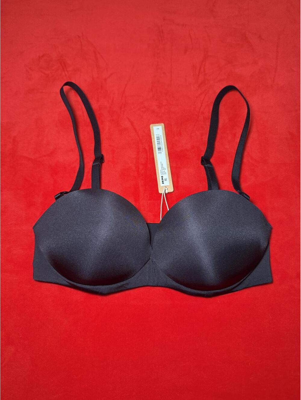 SKIMS Black Strapless Ultimate Bra